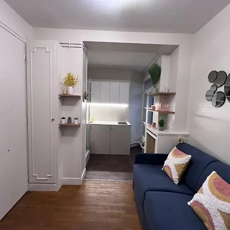 Trocadero Eiffel Tour - Refurbished Furnished Flat Apartman *