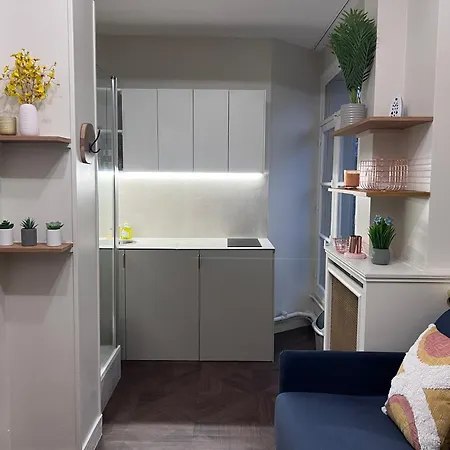 Apartmán Trocadero Eiffel Tour - Refurbished Furnished Flat Paříž